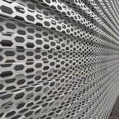 qualité  Aluminium Metal Perforated Mesh Powder Coated Perforated Metal usine