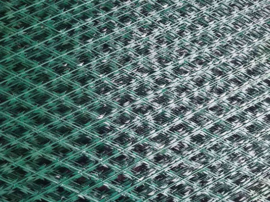Fil soudé s'élevant non Mesh Zinc Coated Corrosive Resistance de rasoir