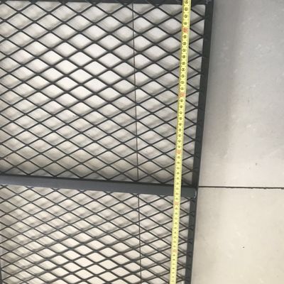 Origine Maillage en acier perforé épaisseur 0,18 mm et longueur 1,5 m