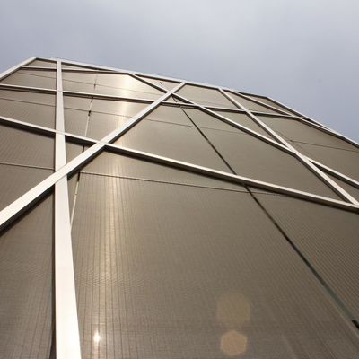 Écran de séparation en treillis métallique décoratif pour la décoration de bâtiments
